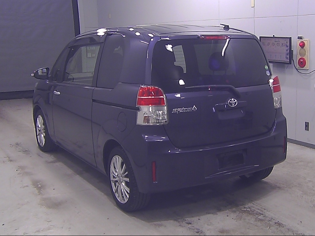 TOYOTA SPADE
