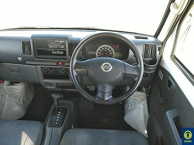 NISSAN NV100 CLIPPER