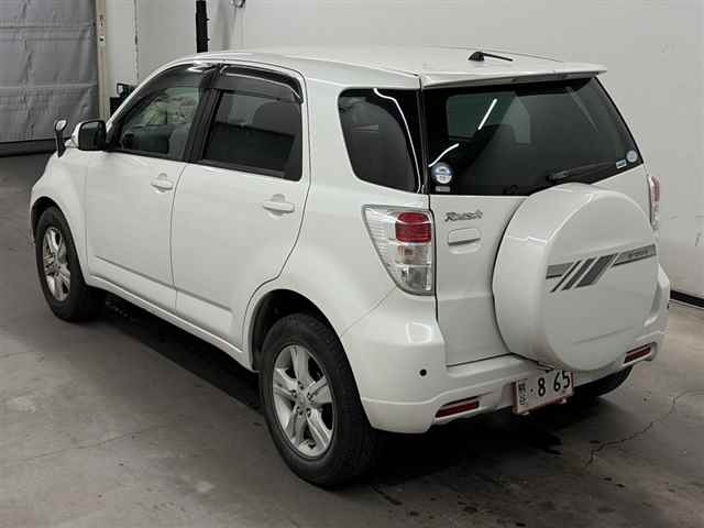 TOYOTA RUSH