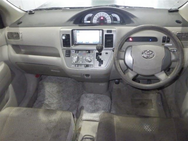 TOYOTA RAUM