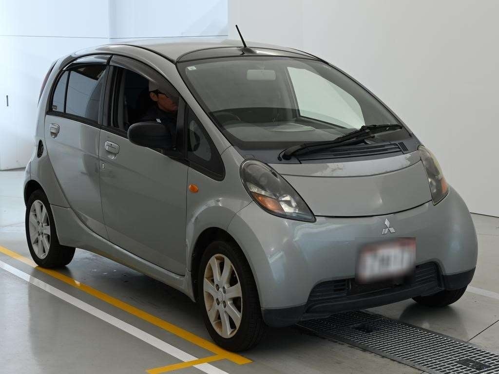 MITSUBISHI I