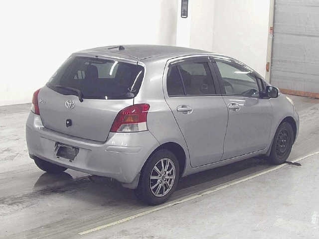 TOYOTA VITZ