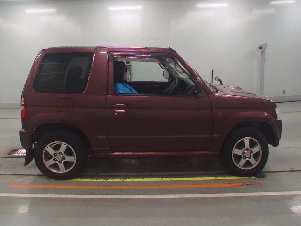 MITSUBISHI PAJERO MINI