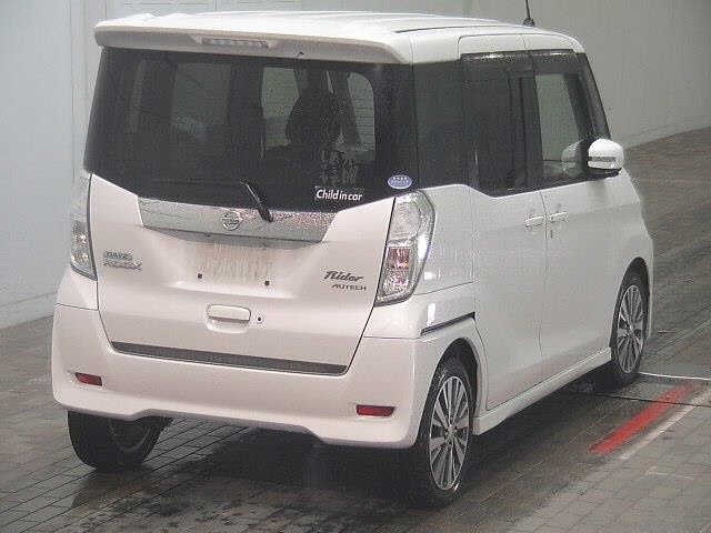 NISSAN DAYZ ROOX