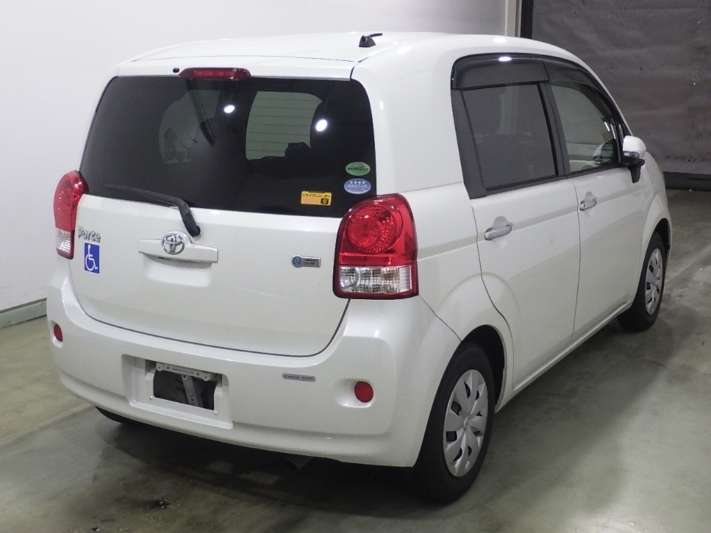 TOYOTA PORTE