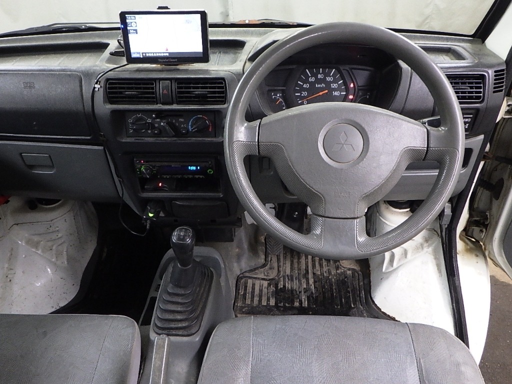 MITSUBISHI MINICAB