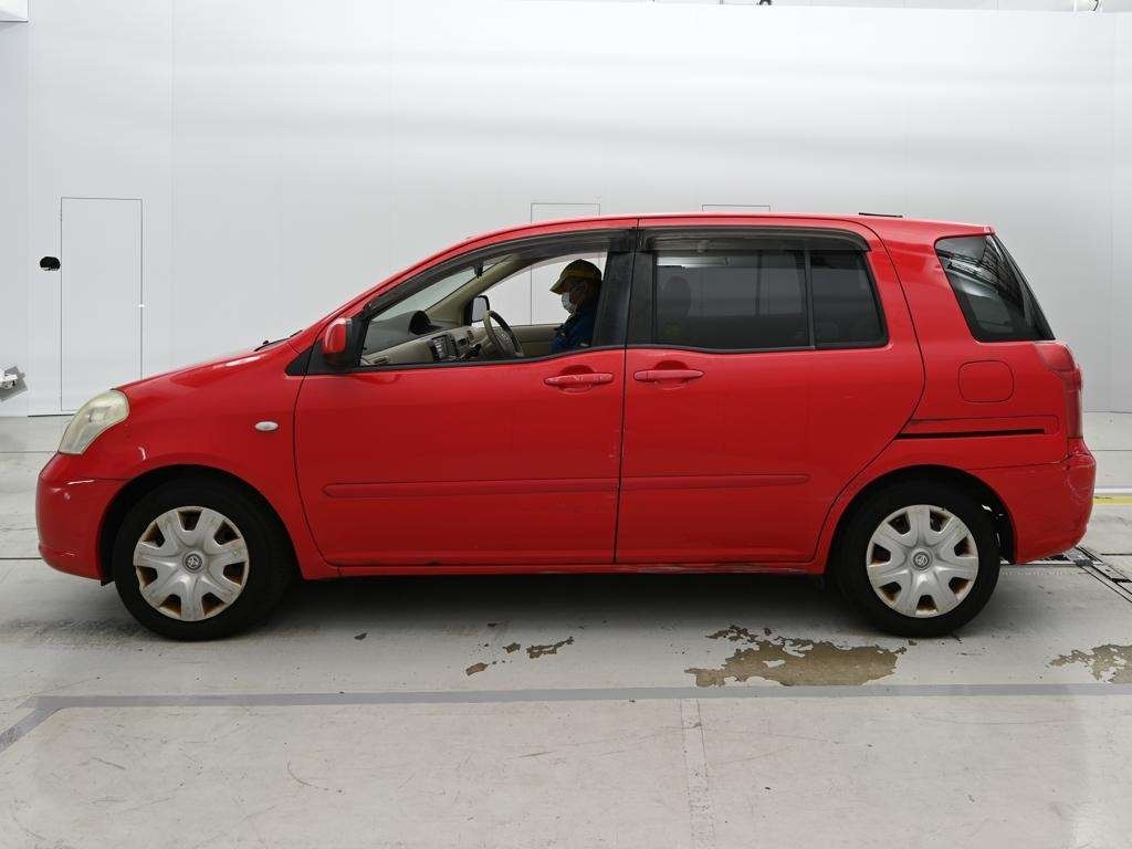 TOYOTA RAUM
