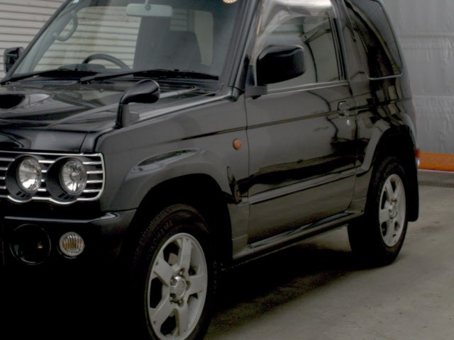 MITSUBISHI PAJERO MINI