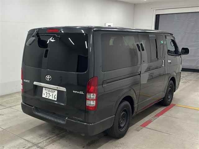 TOYOTA REGIUS ACE