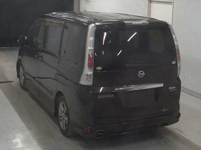 NISSAN SERENA
