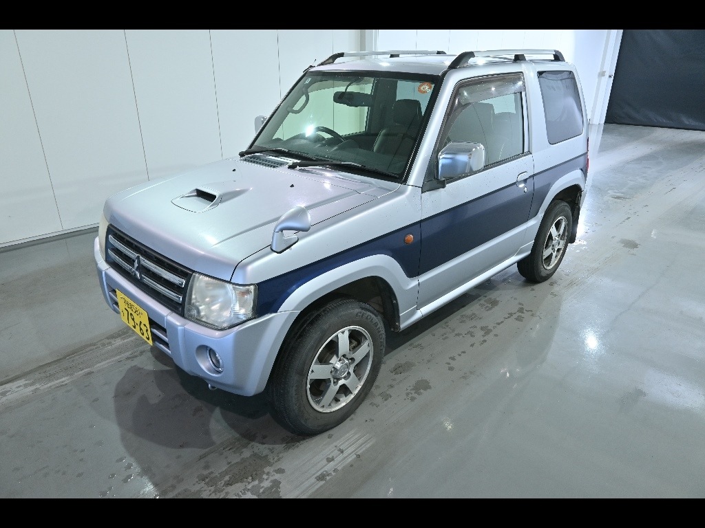 MITSUBISHI PAJERO MINI