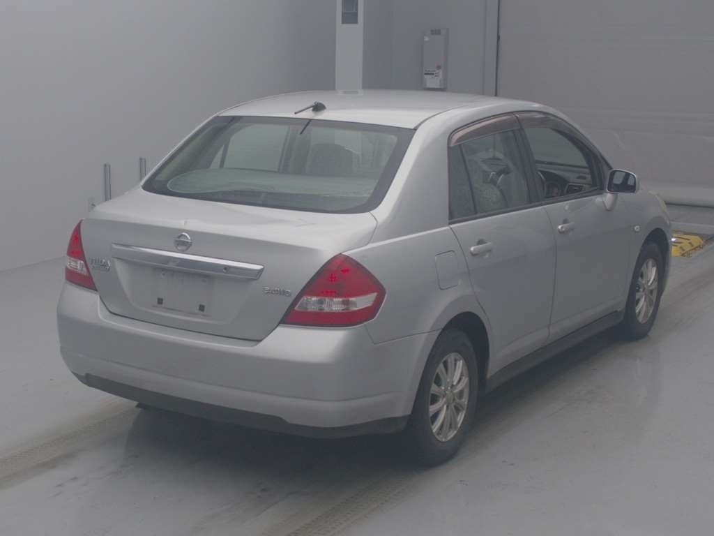 NISSAN TIIDA LATIO