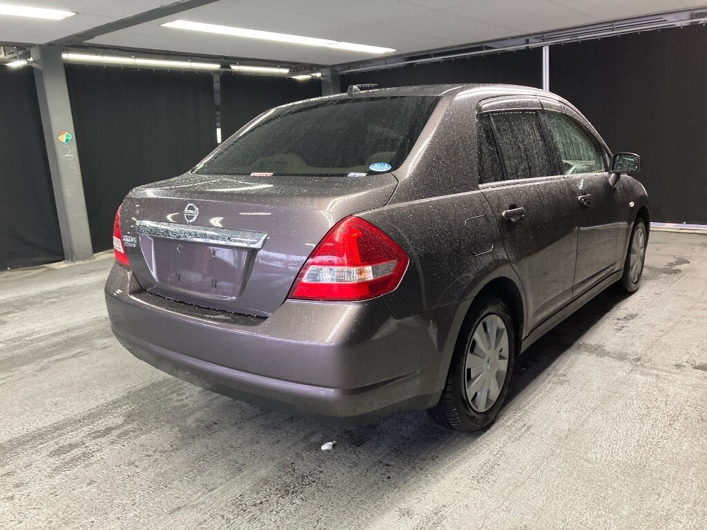NISSAN TIIDA LATIO