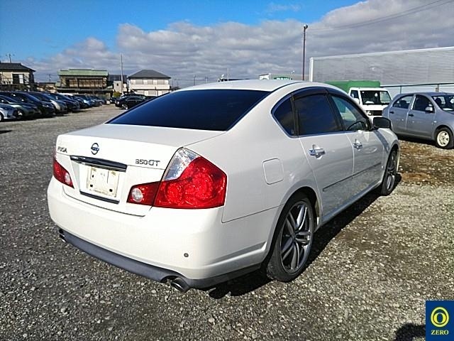 NISSAN FUGA
