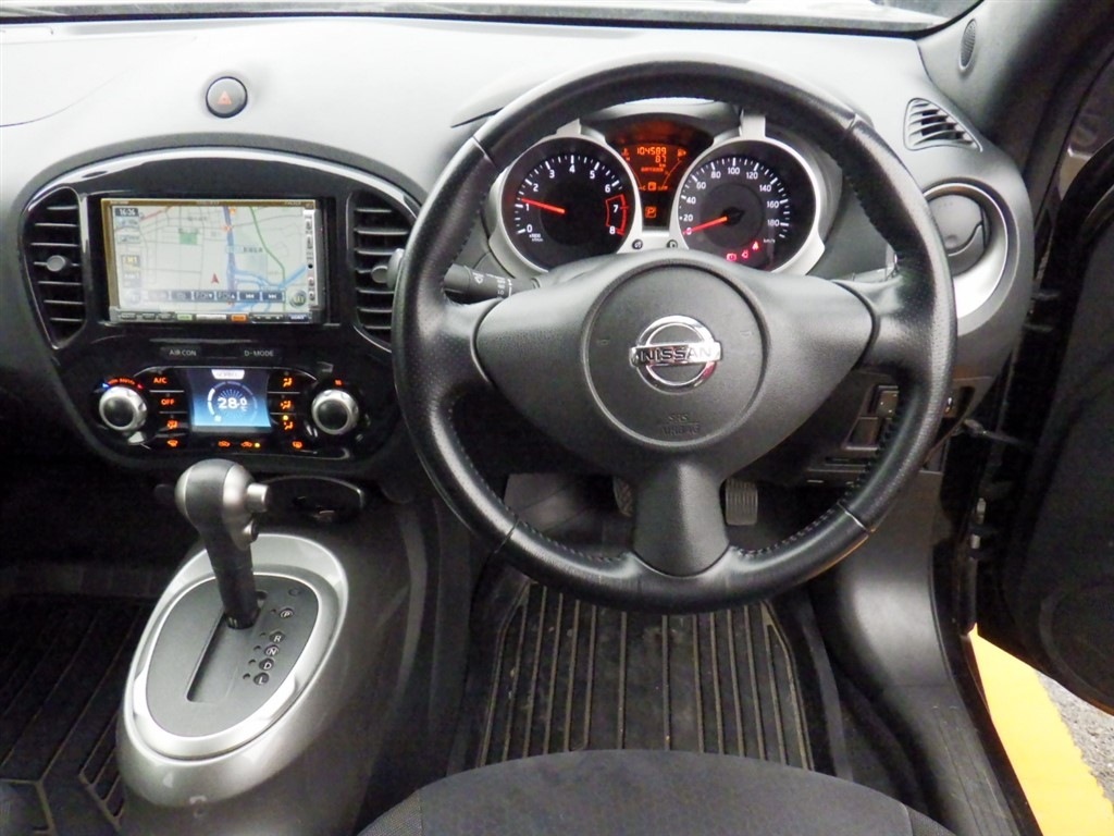 NISSAN JUKE