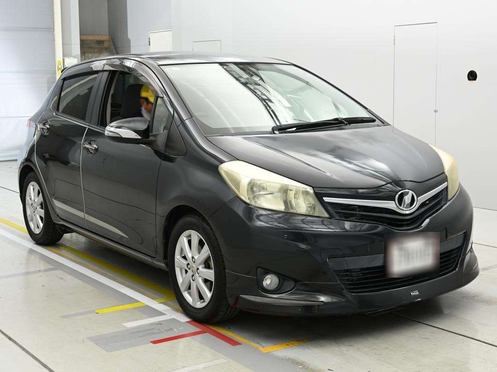 TOYOTA VITZ