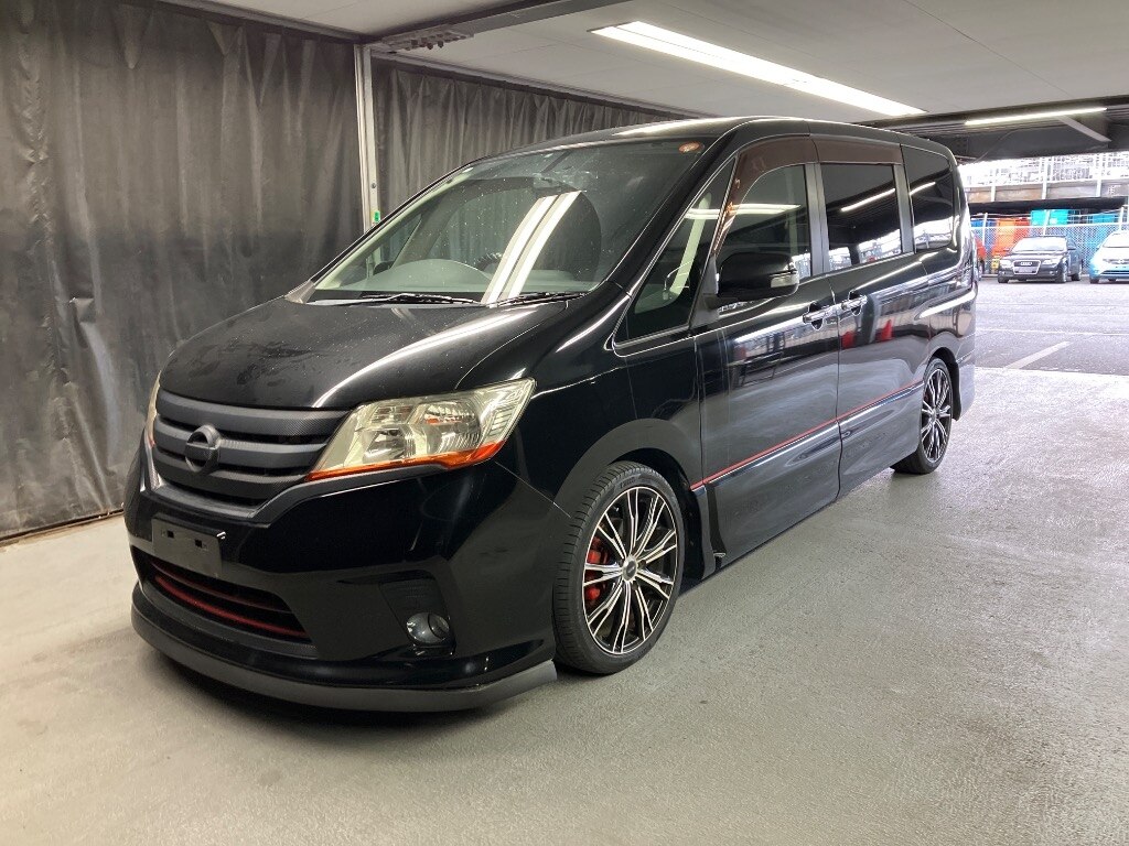 NISSAN SERENA