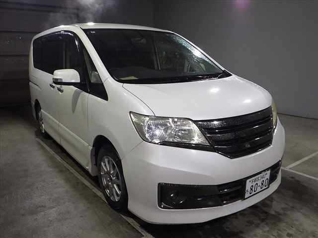 NISSAN SERENA