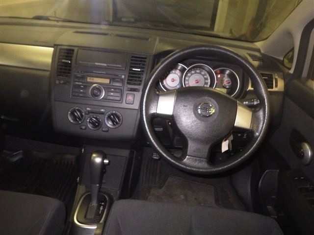 NISSAN TIIDA LATIO