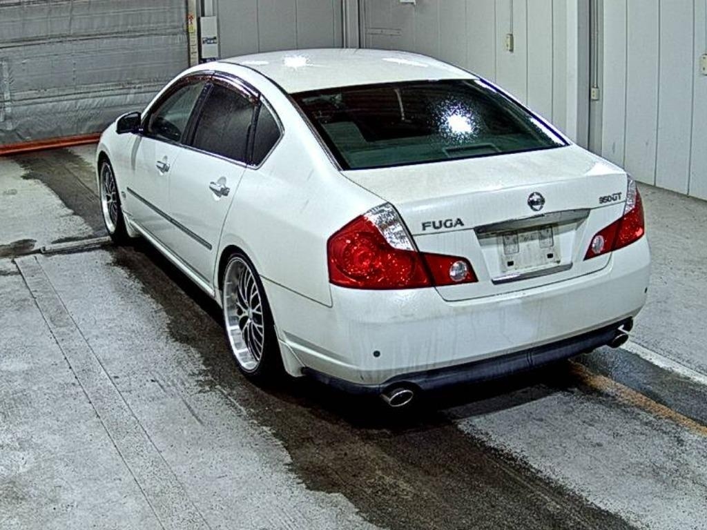 NISSAN FUGA