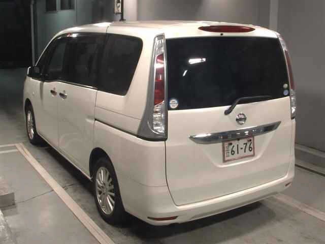 NISSAN SERENA