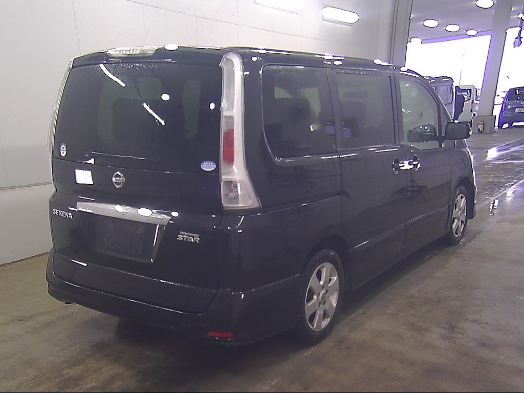 NISSAN SERENA