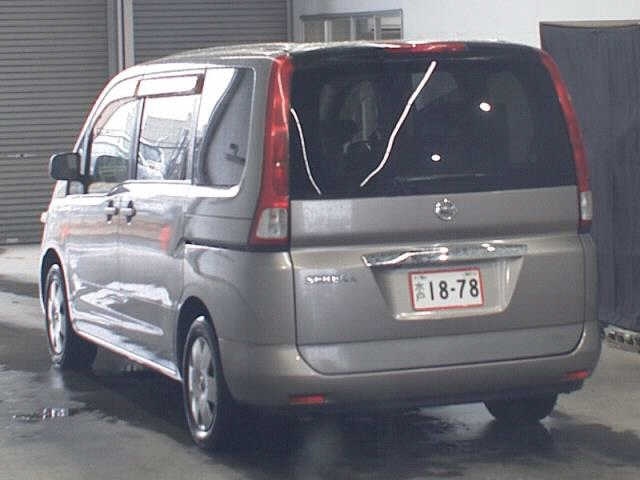 NISSAN SERENA