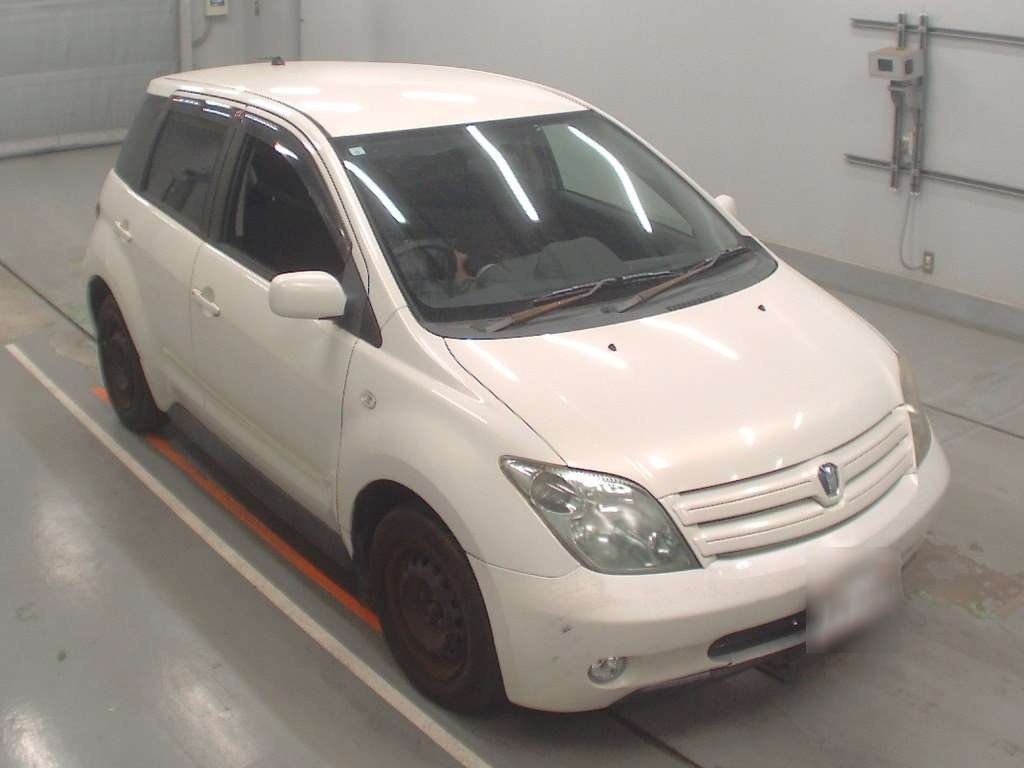 TOYOTA IST