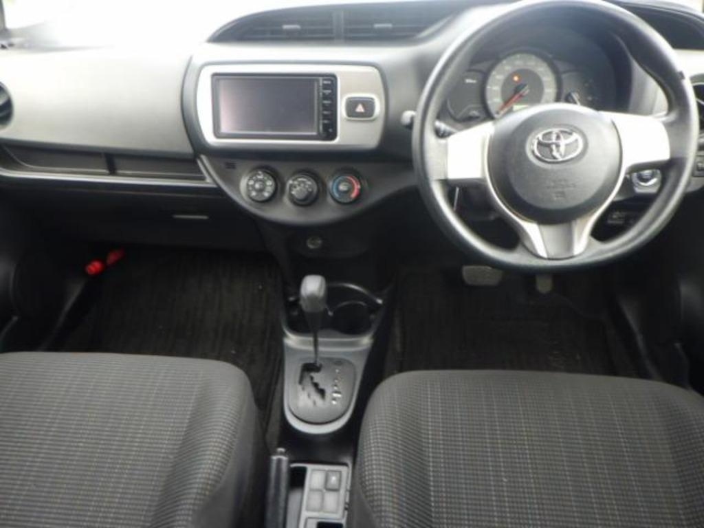 TOYOTA VITZ