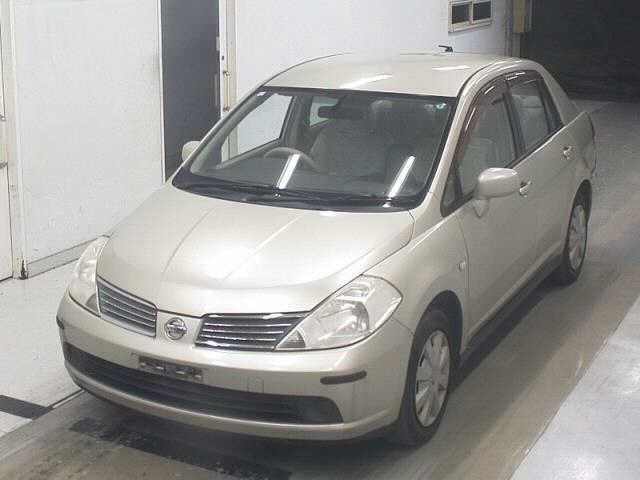 NISSAN TIIDA LATIO