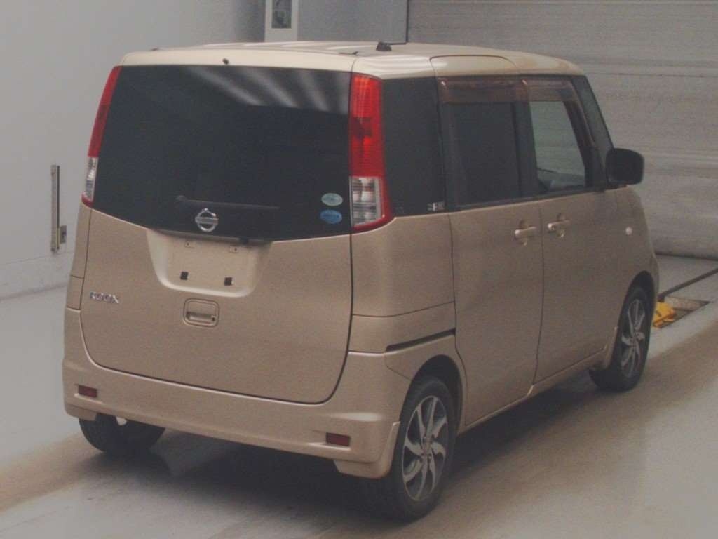 NISSAN ROOX