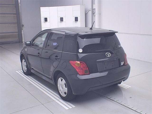 TOYOTA IST