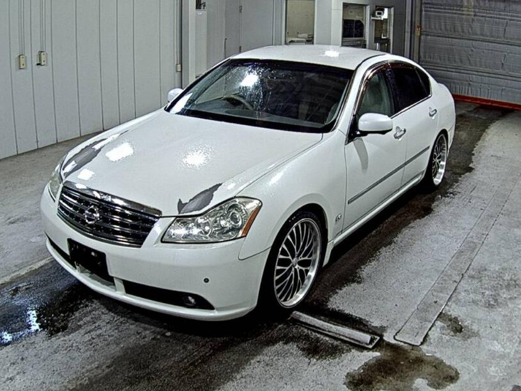 NISSAN FUGA