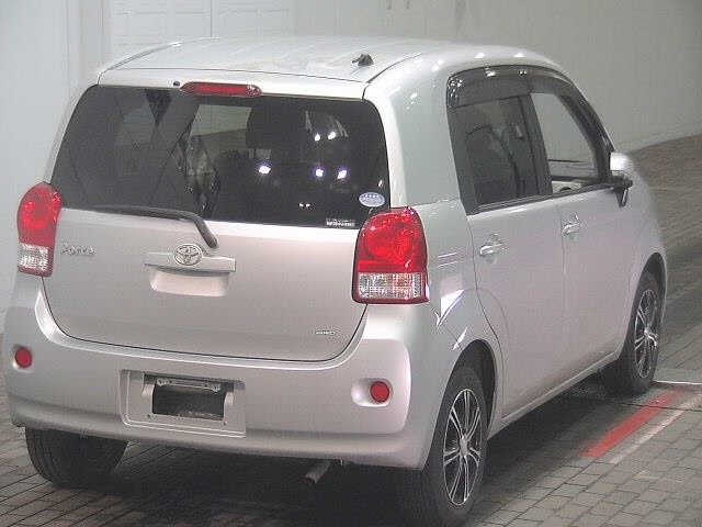TOYOTA PORTE
