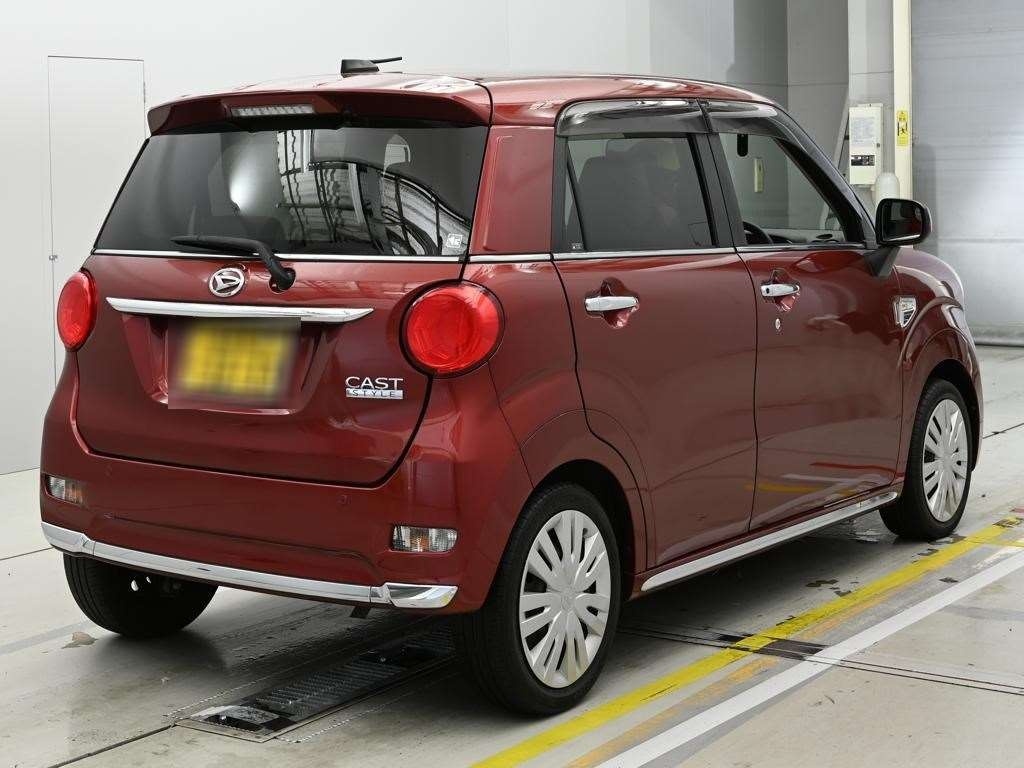 DAIHATSU CAST