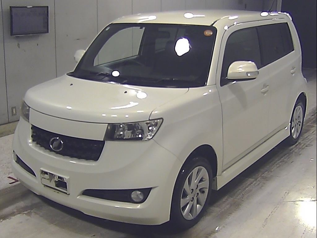 TOYOTA BB