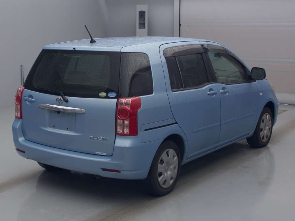 TOYOTA RAUM
