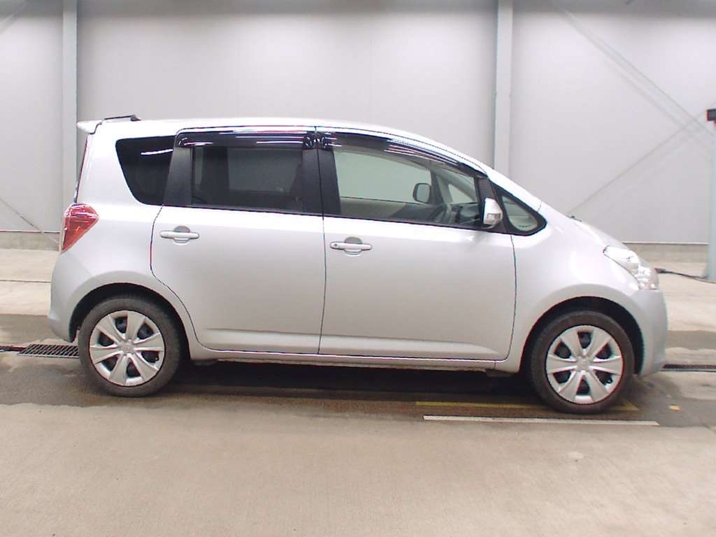 TOYOTA RACTIS