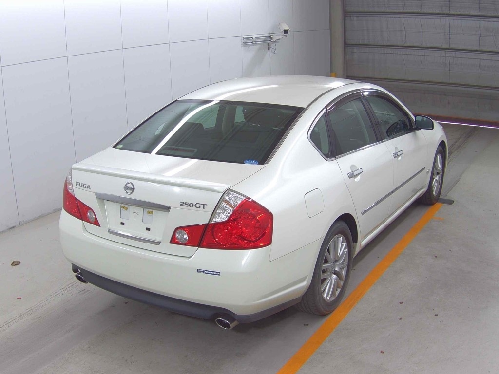NISSAN FUGA