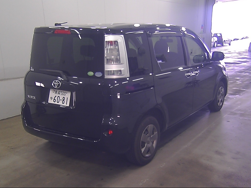 TOYOTA SIENTA