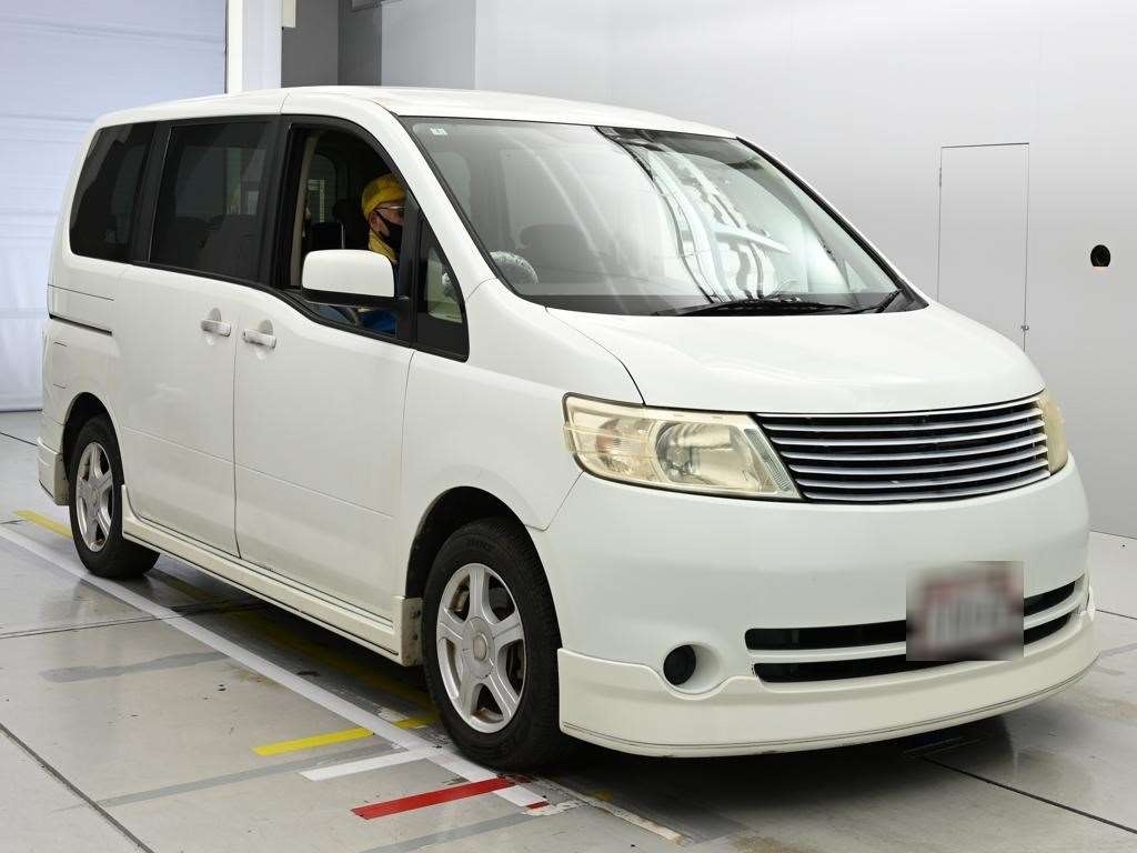 NISSAN SERENA