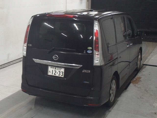 NISSAN SERENA