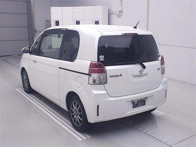 TOYOTA SPADE