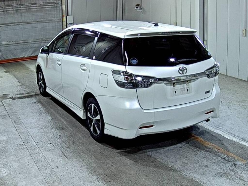 TOYOTA WISH