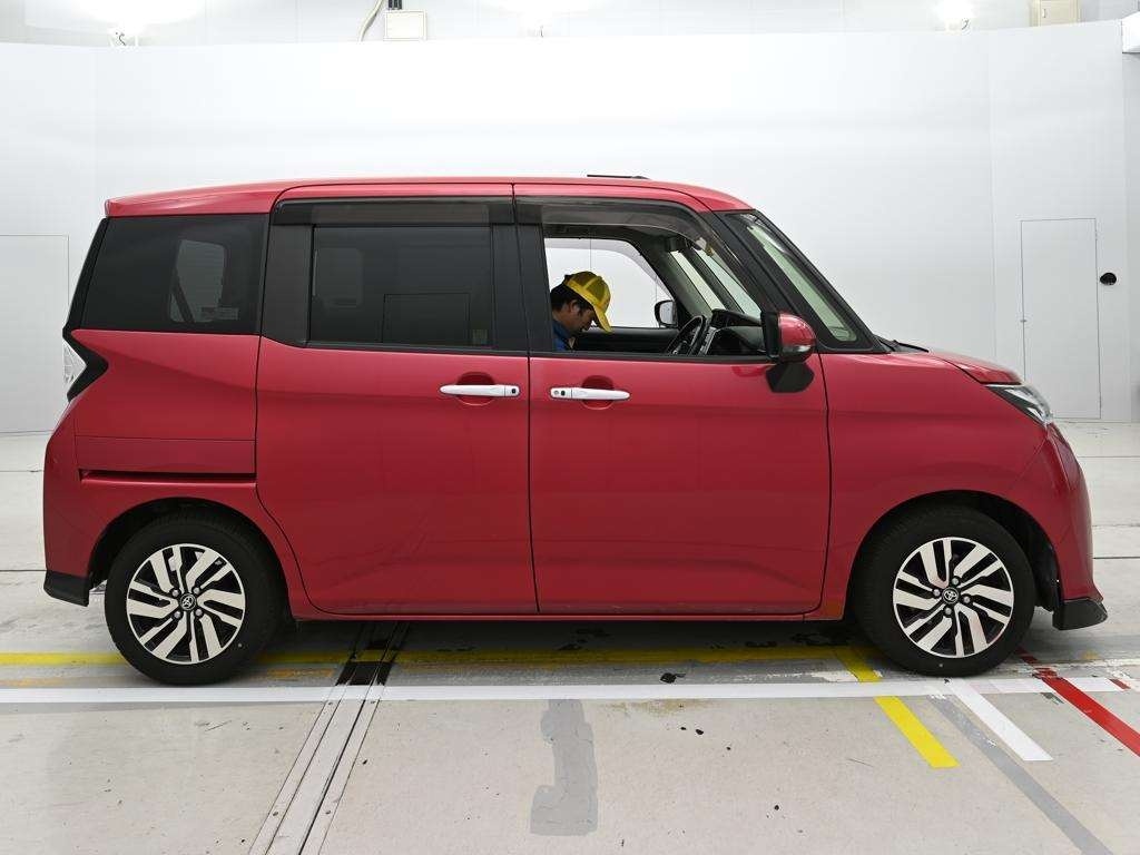 TOYOTA TANK