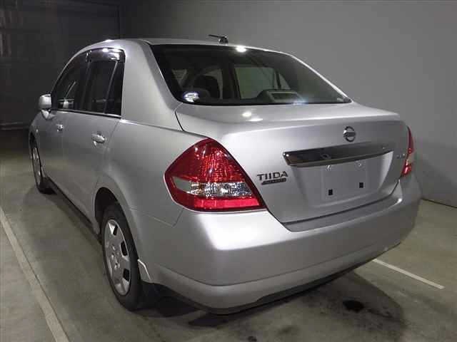 NISSAN TIIDA LATIO