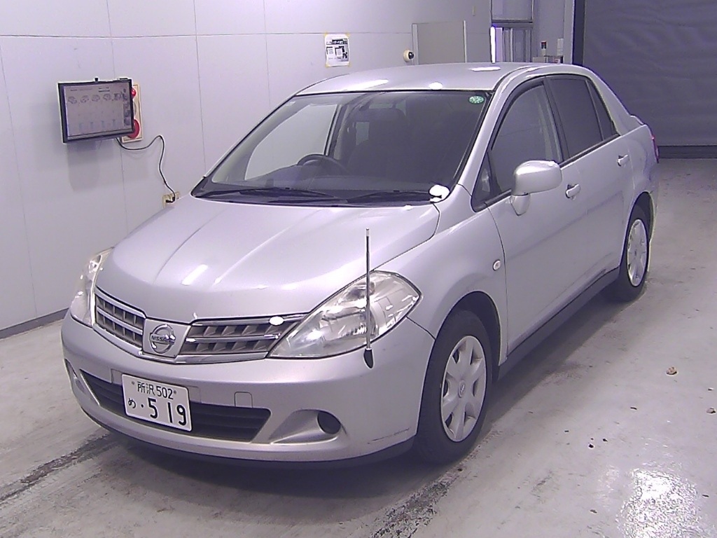 NISSAN TIIDA LATIO