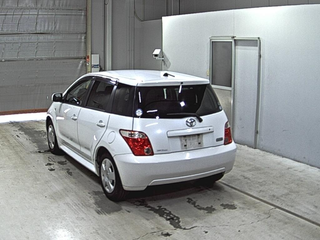 TOYOTA IST