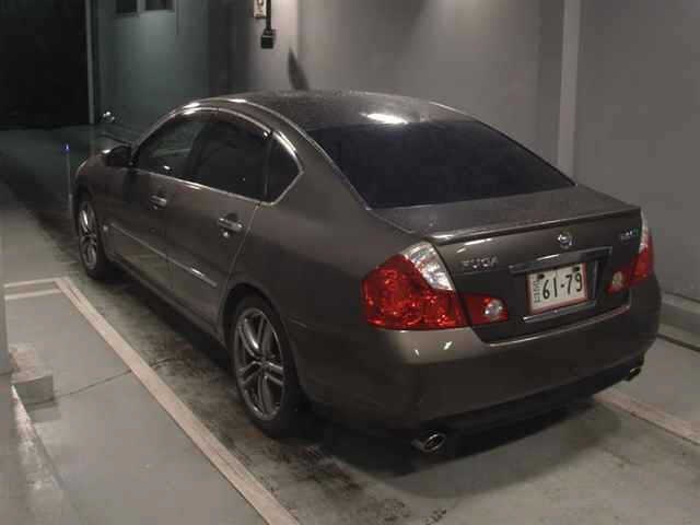 NISSAN FUGA