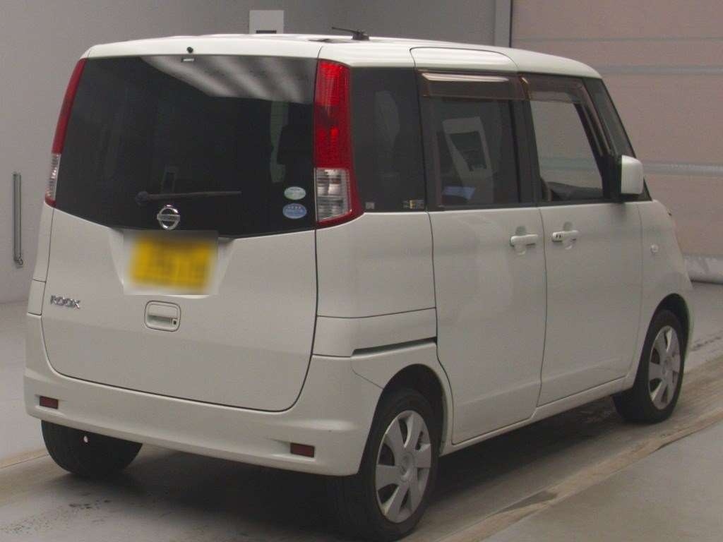 NISSAN ROOX